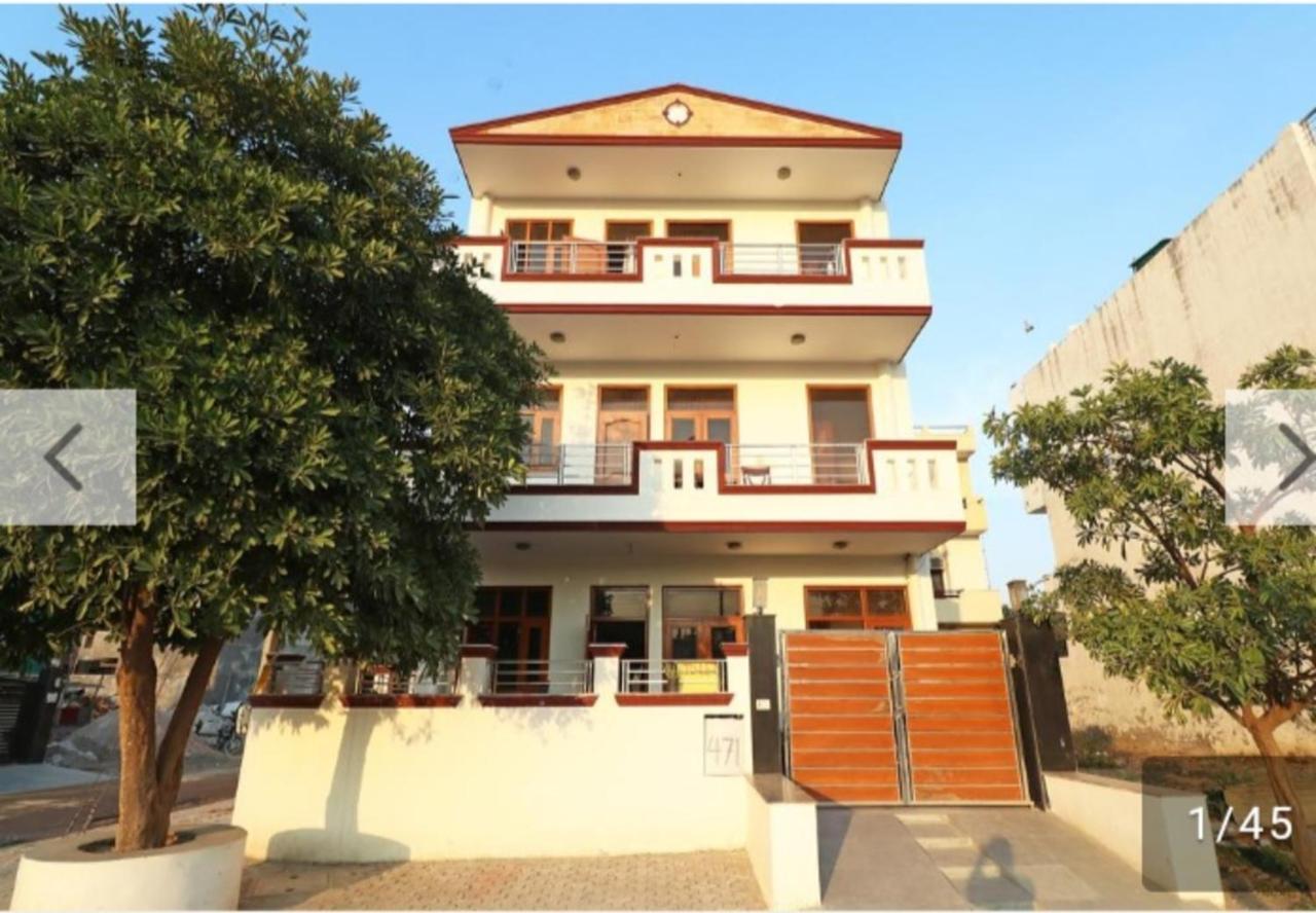 Entire Floor 2bhk With Full Kitchen Near Medanta Hospital Gurgaon