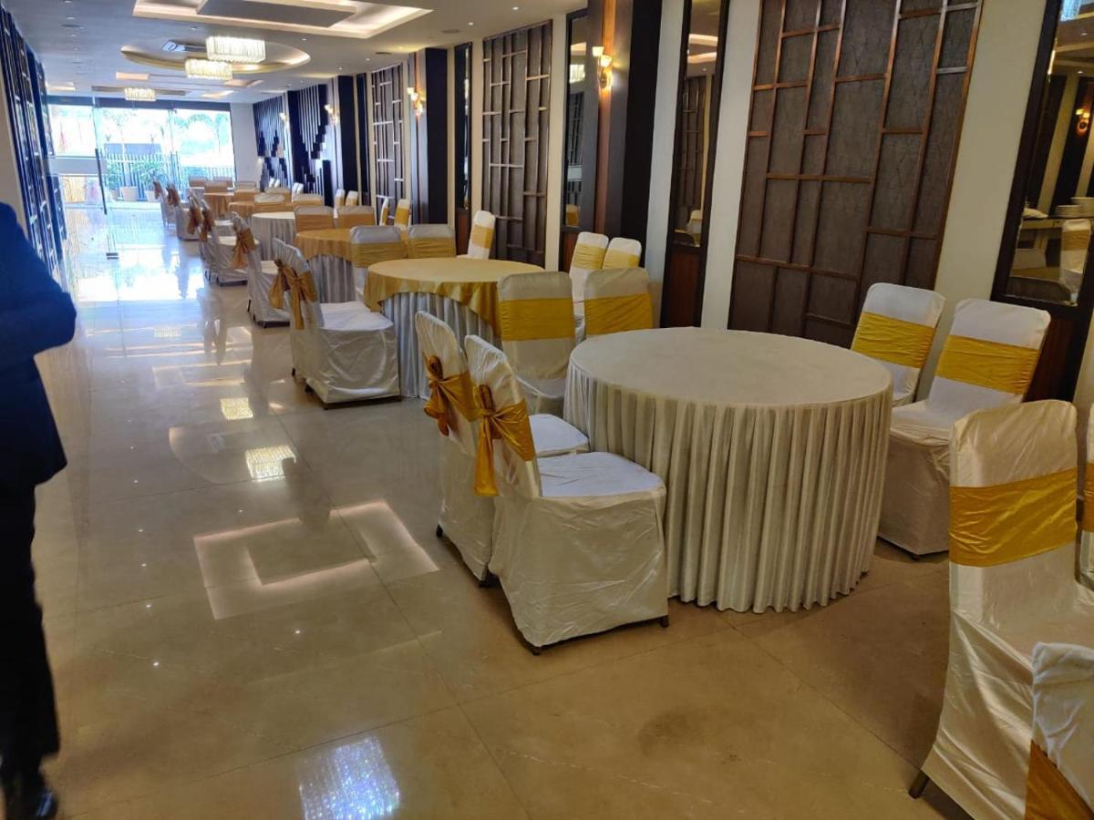 Hotel Paras 3*