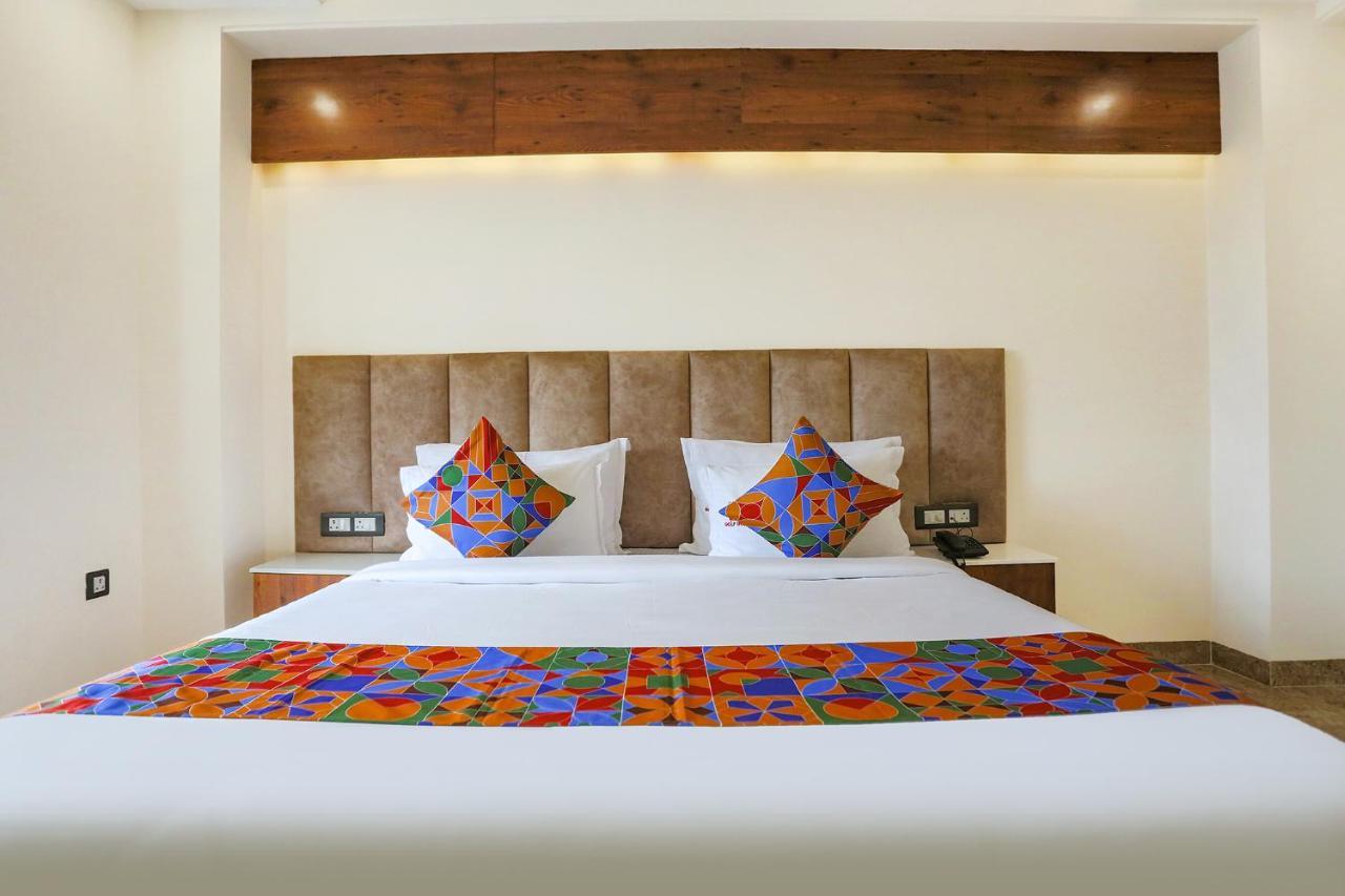Fabhotel Golf Golf Course Road Hotel Gurgaon