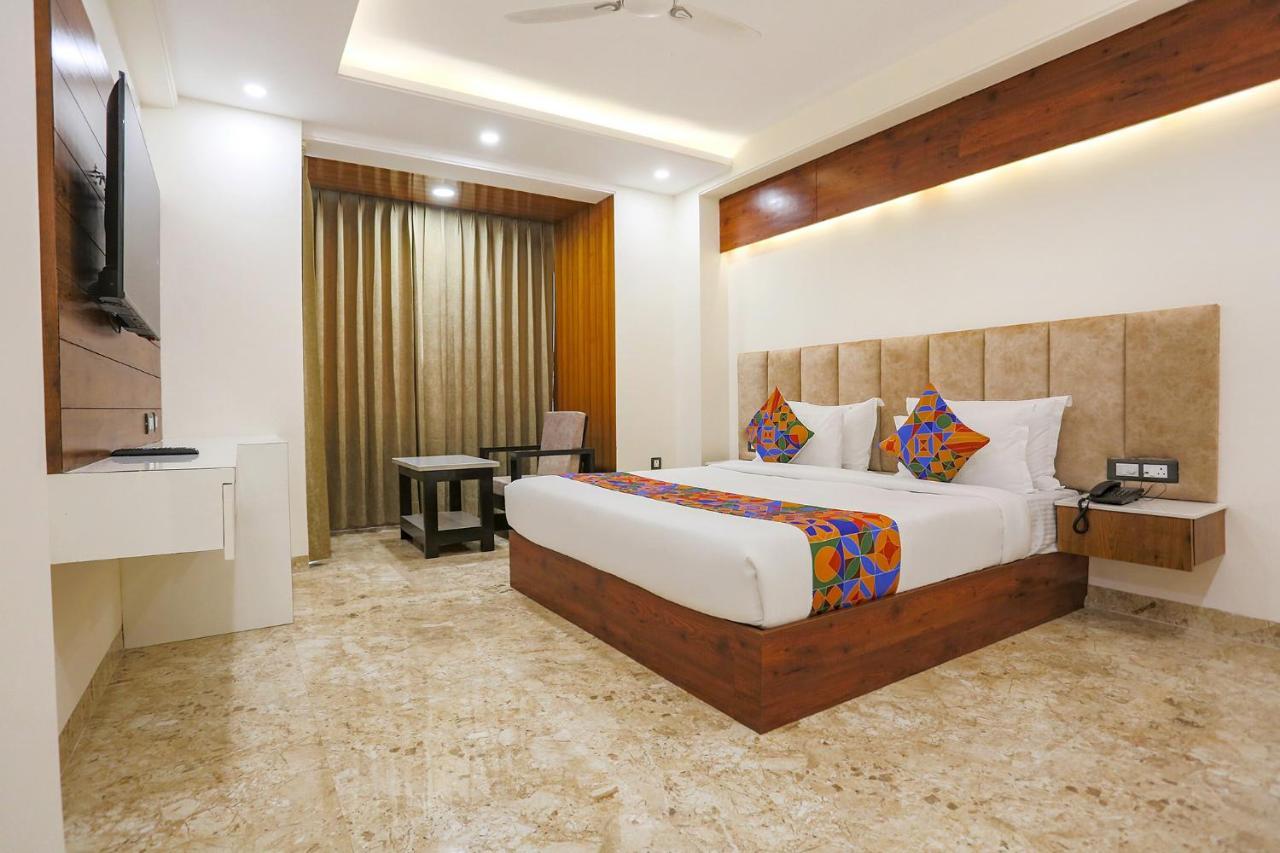 Fabhotel Golf Golf Course Road Hotel