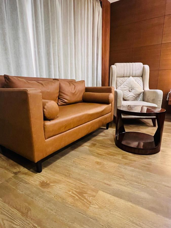 Paras 3* Gurgaon
