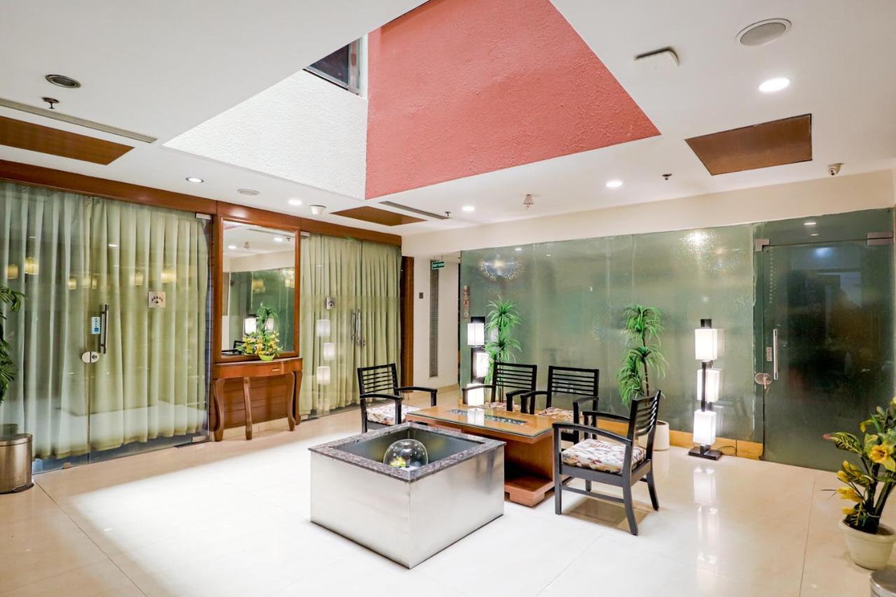 Guest house Ahuja Residency Cyber Ii Gurgaon