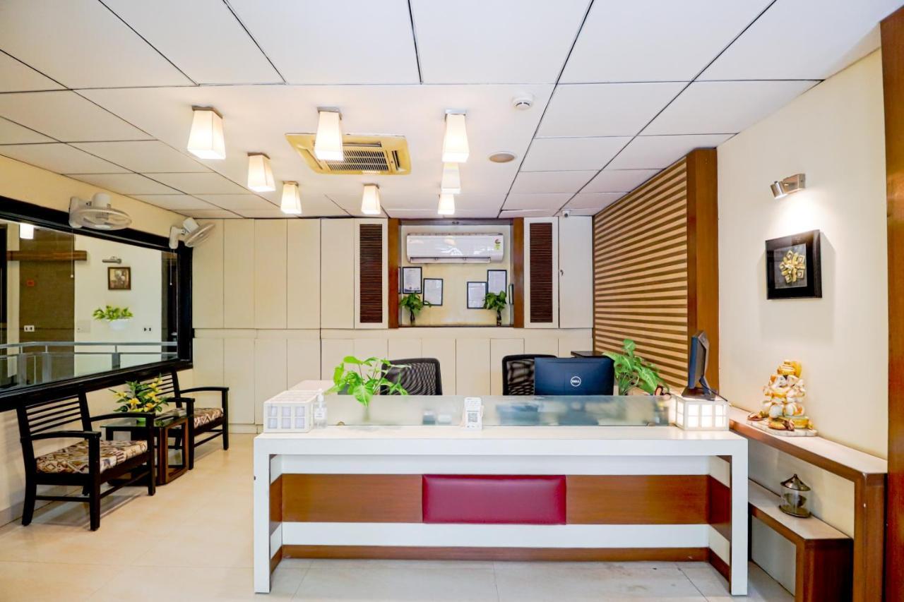Ahuja Residency Cyber Ii Guest house 3*