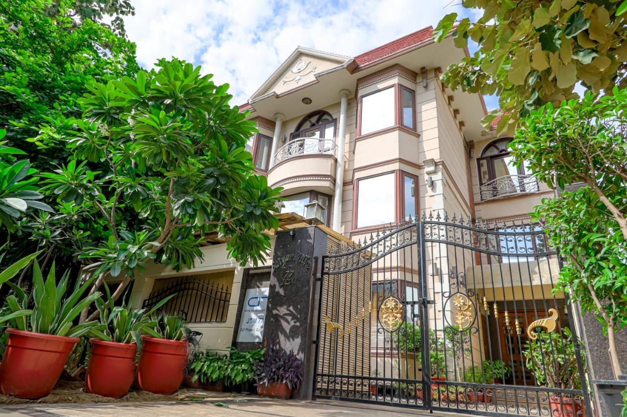 Guest house Ahuja Residency Cyber Ii Gurgaon