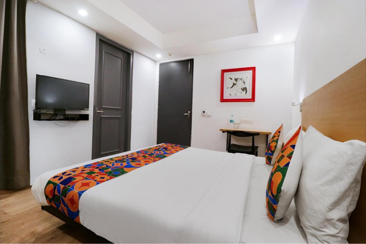 Hotel Fabhotel Pantao Gurgaon