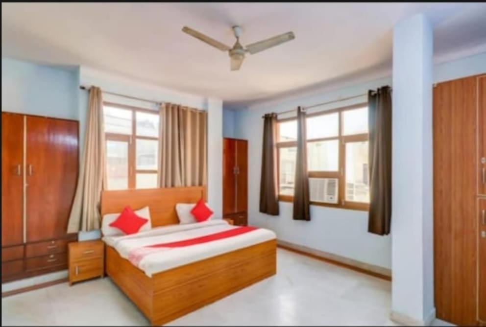 Shubham By Wb Hotel *