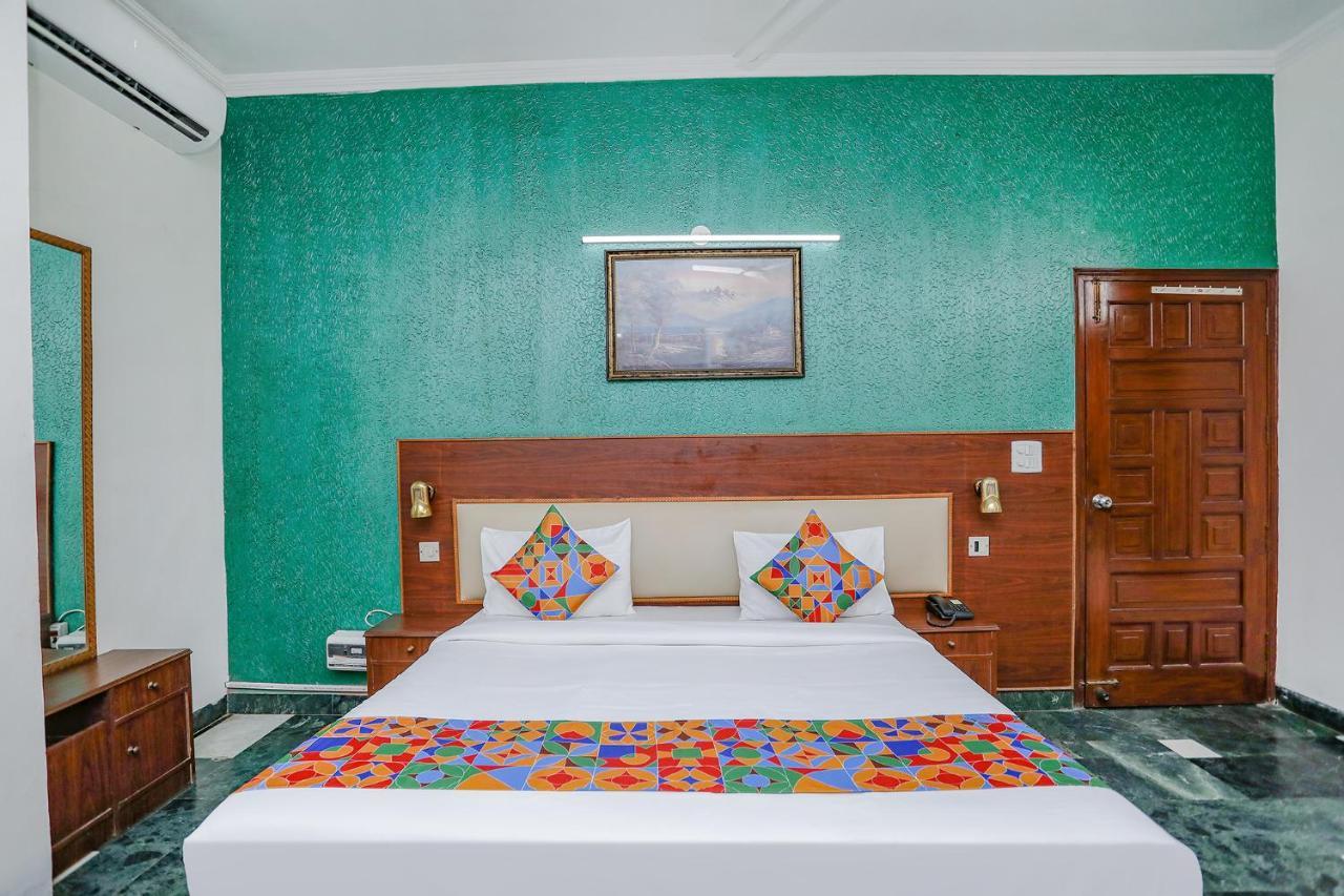 Hotel Fabexpress Primero I Gurgaon