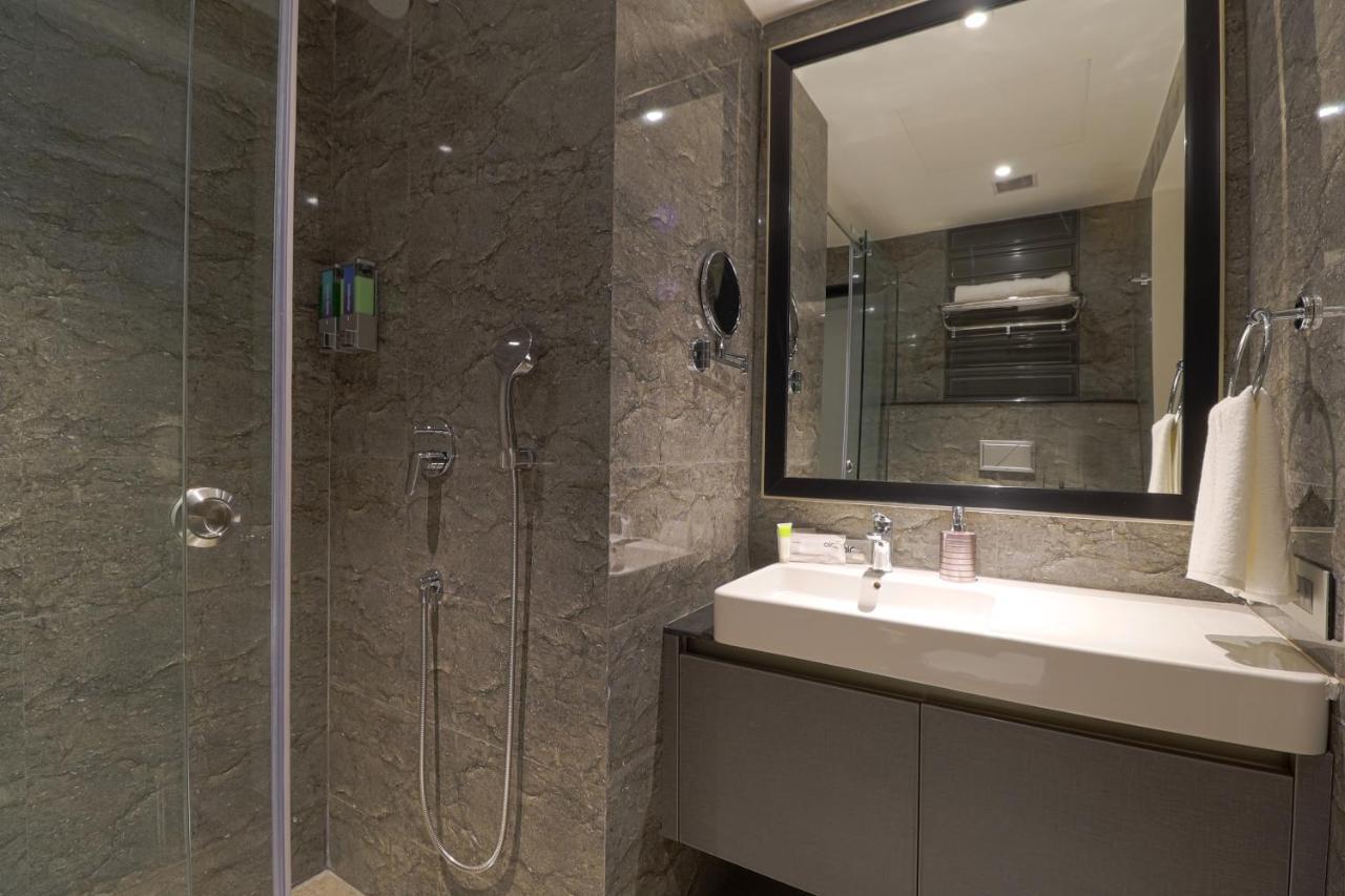 Air By Ahuja Residences 4*