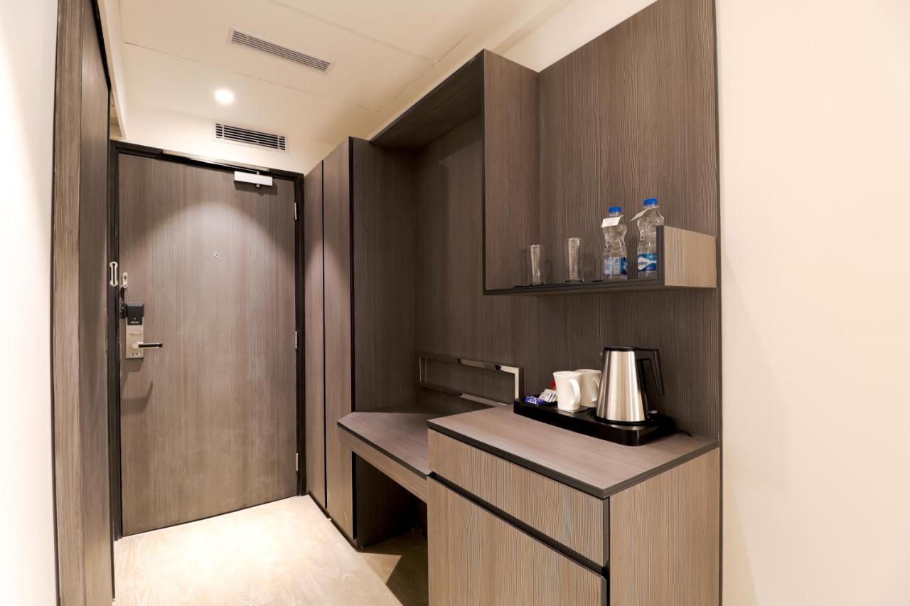 Air By Ahuja Residences 4*