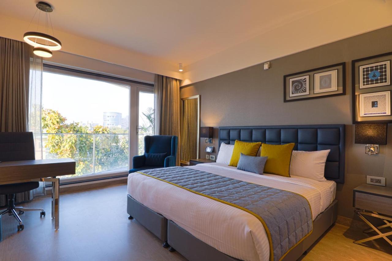 Air By Ahuja Residences 4*