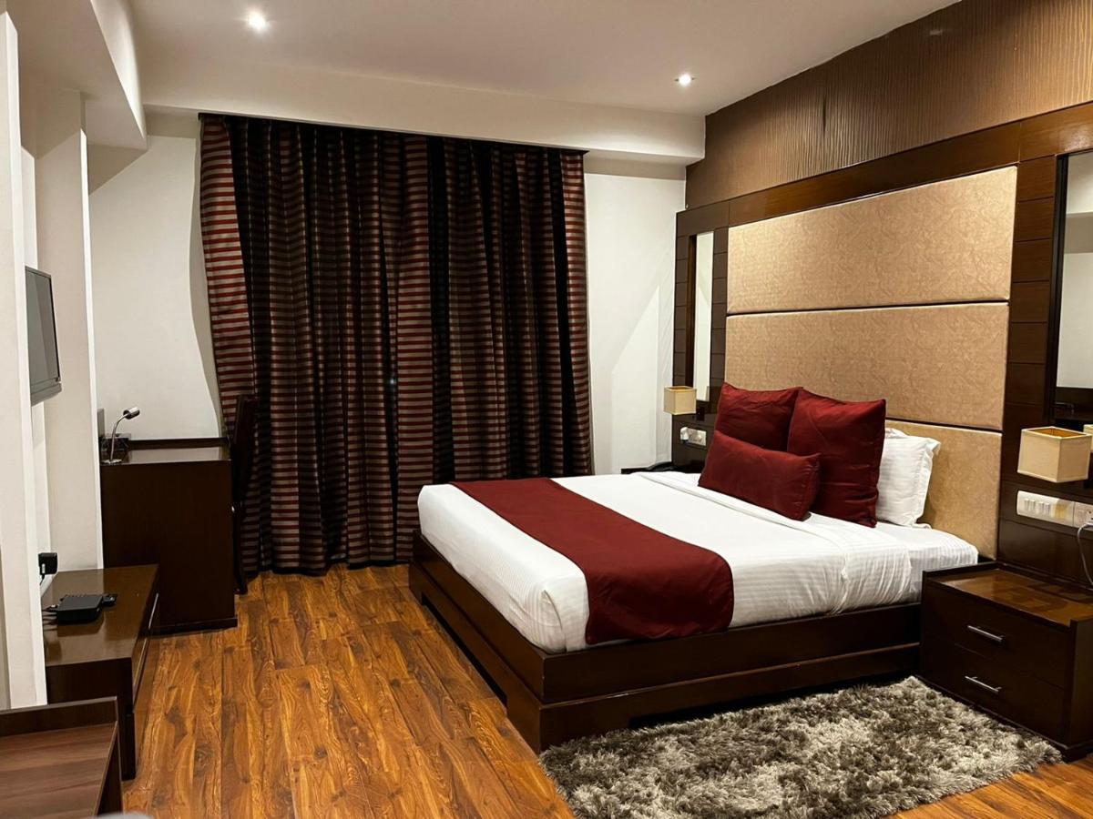 Hotel Yuhi Gurgaon