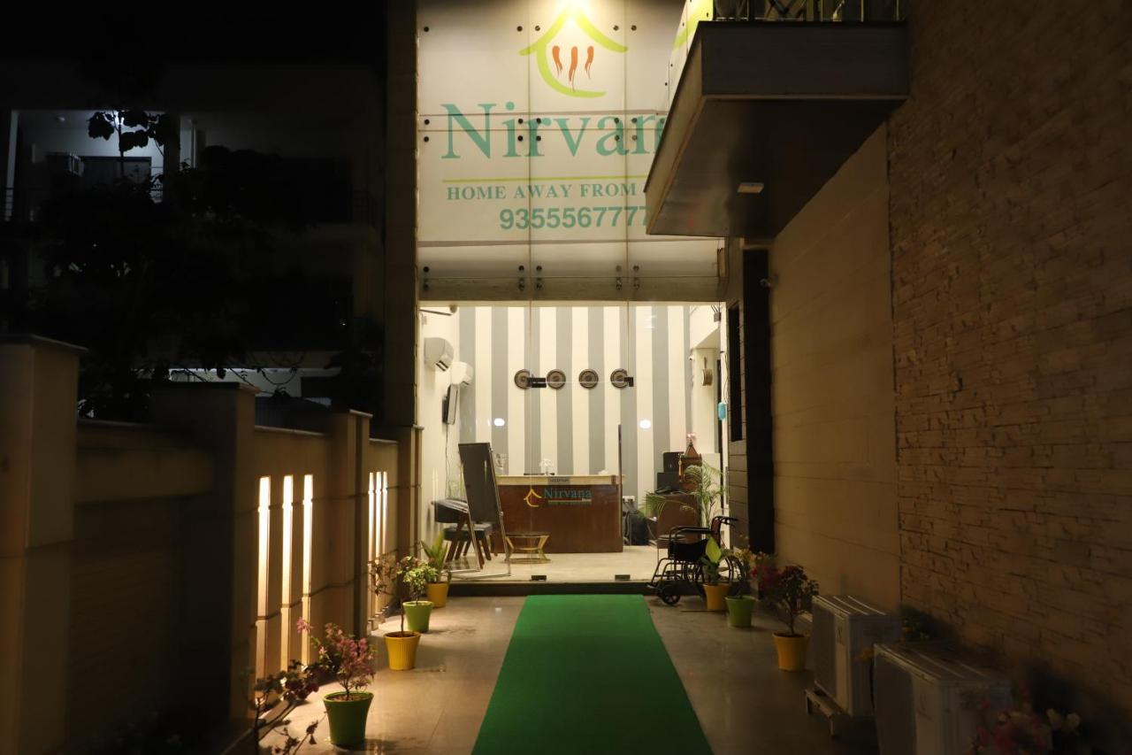Nirvana Hotel Gurgaon