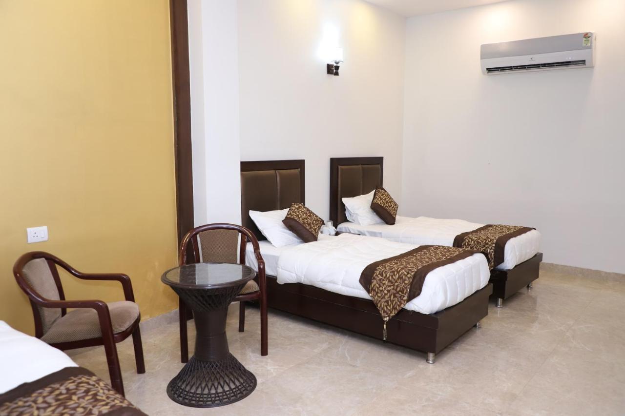 Nirvana 3* Gurgaon