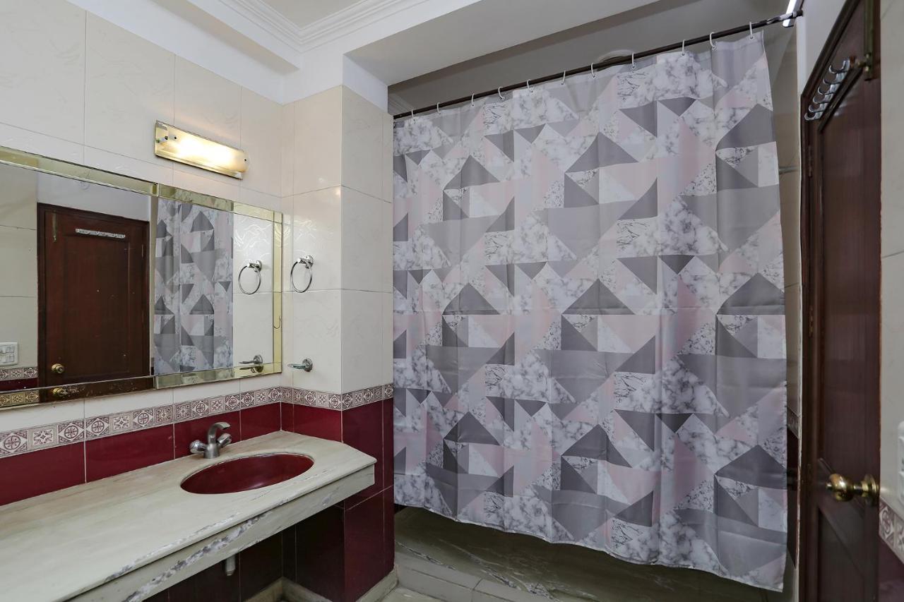 Hotel Fabexpress Primero I Gurgaon