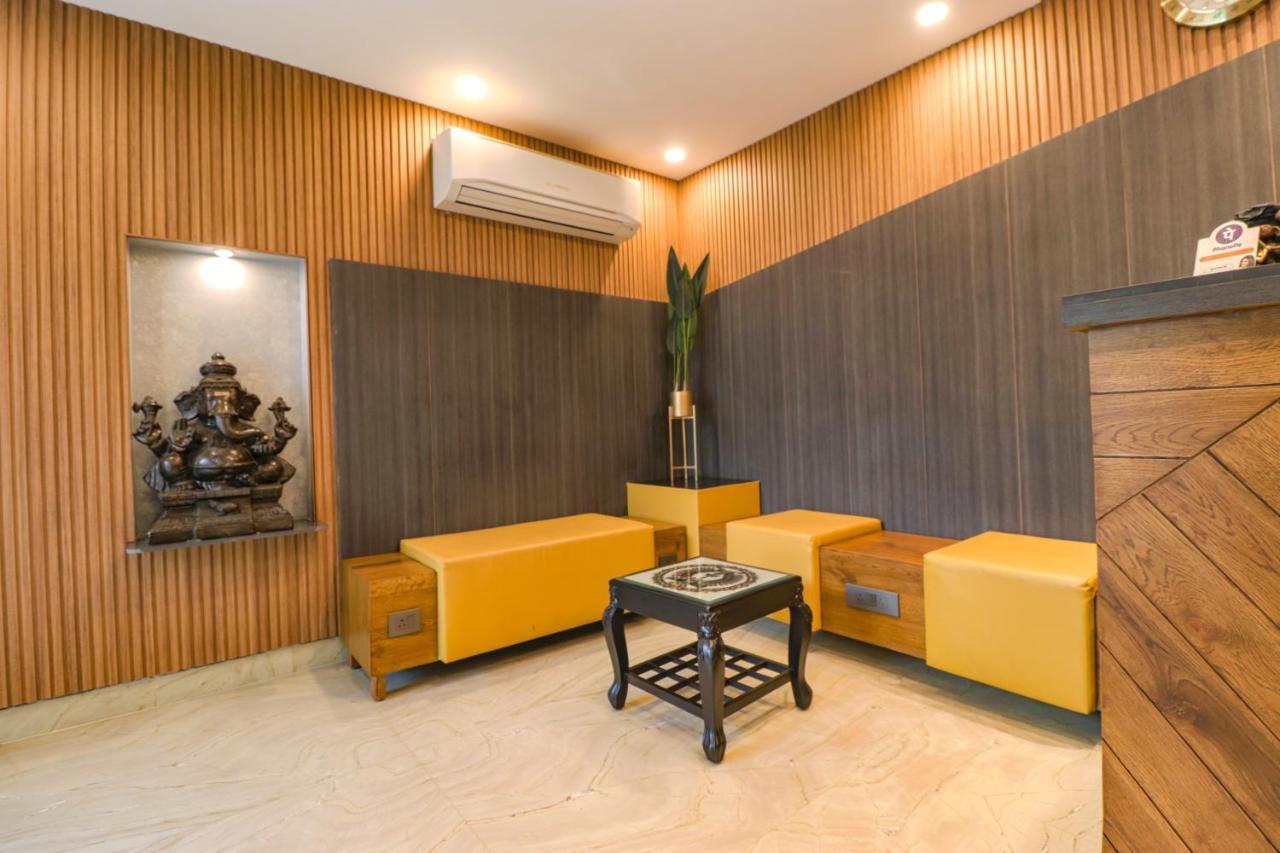 Hotel Fabhotel Rr Residency