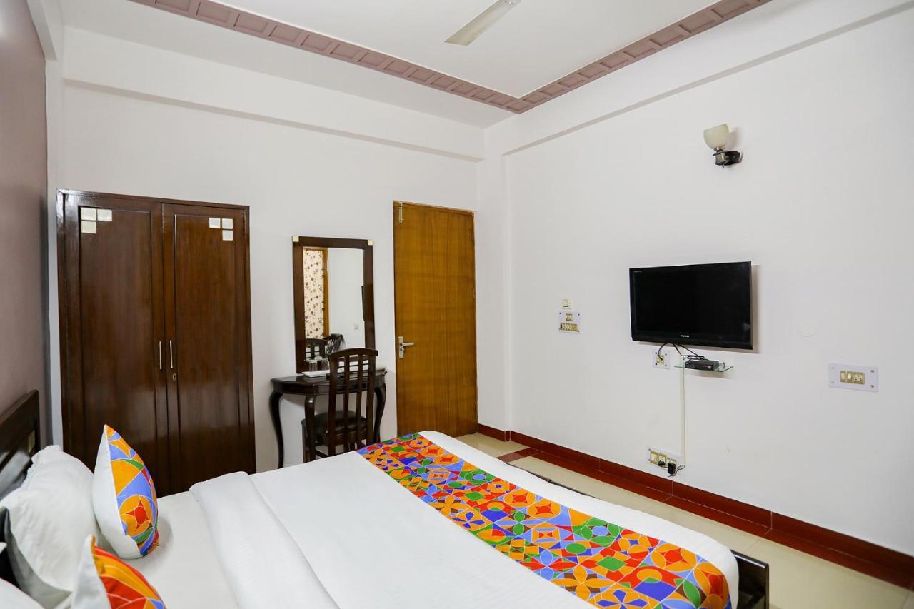 Hotel Fabhotel Traika 3*