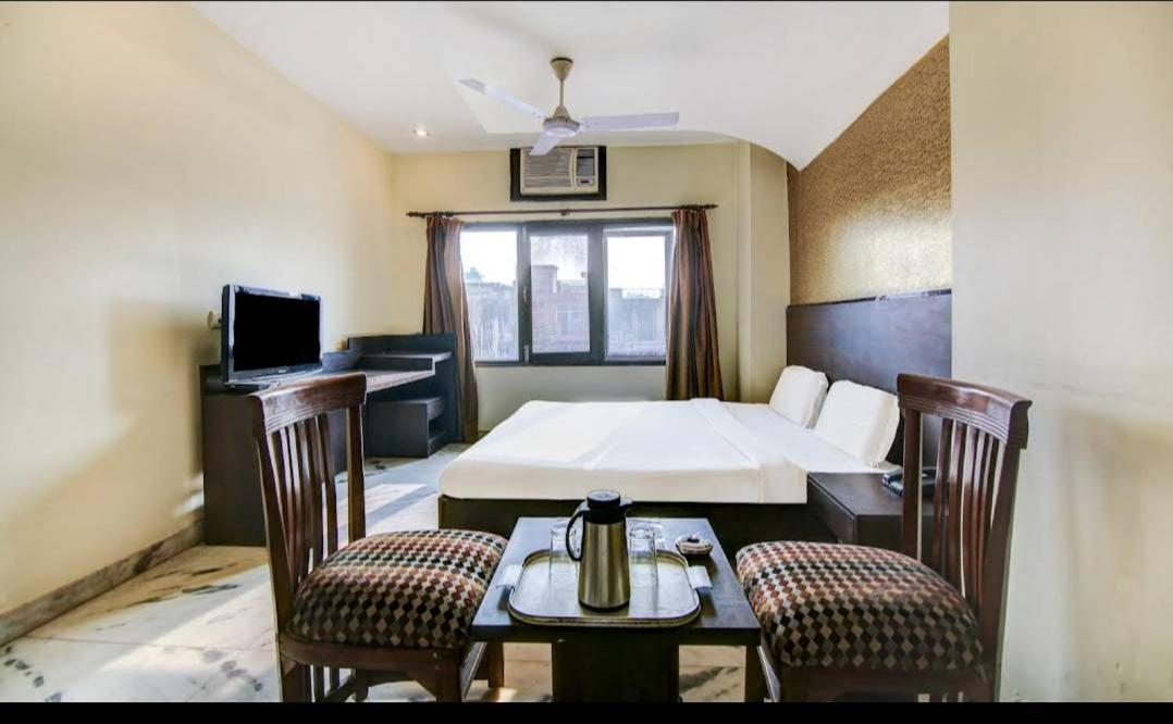 Platinum Sqs Key Gurgaon