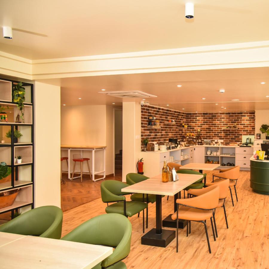 Hotel Bloom - Golf Course Road