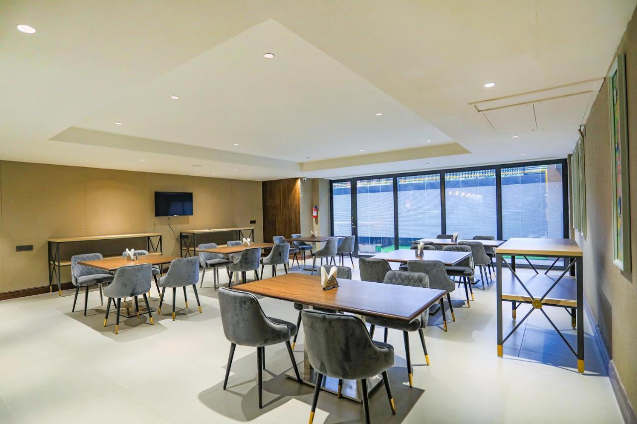 Fabhotel Luxe Stayz Moulsari Avenue Hotel 3*