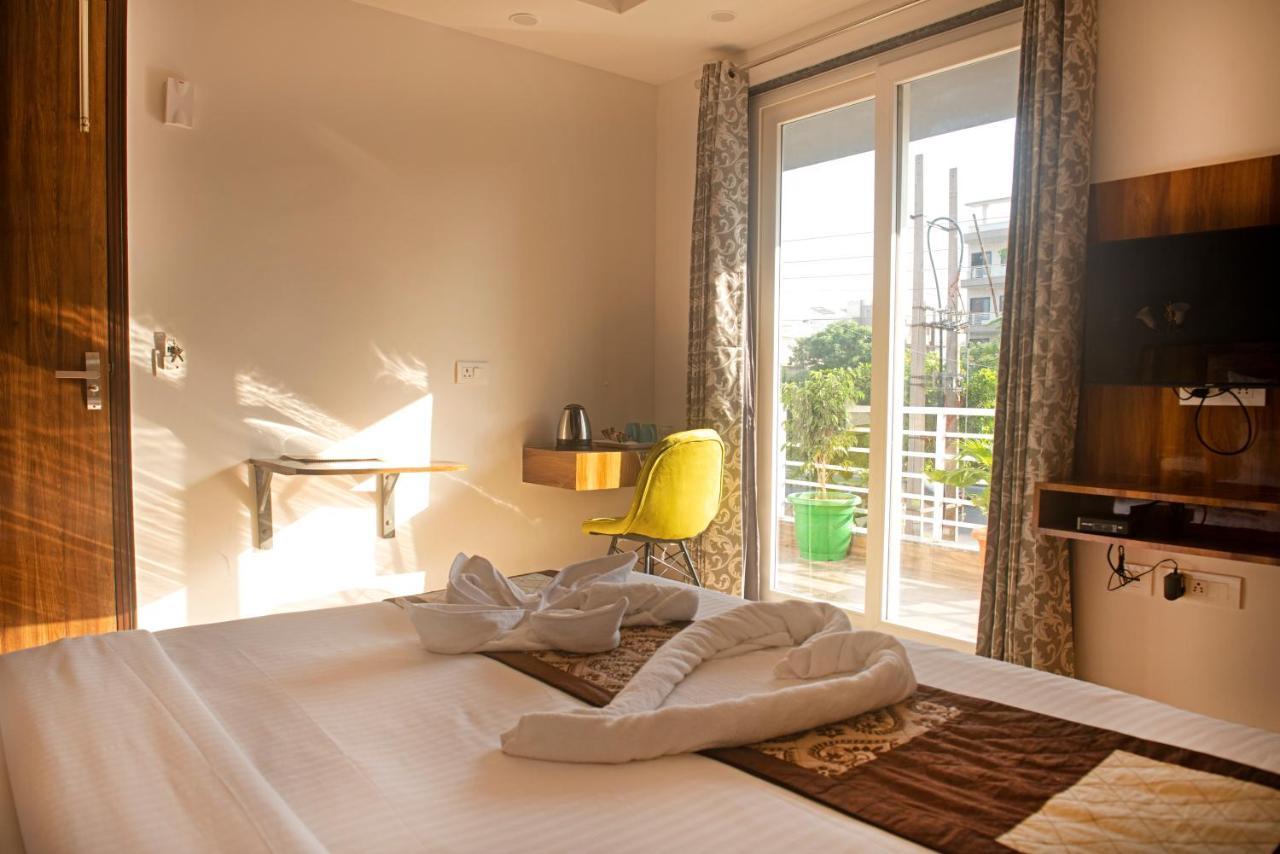 Posh Residency Huda City Center Gurgaon Hotel 4*