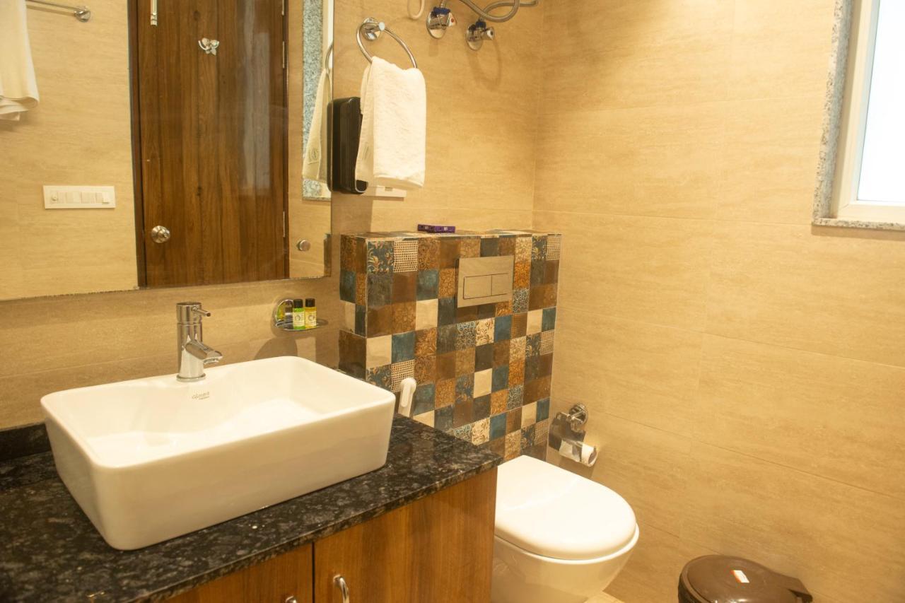 Hotel Posh Residency Huda City Center Gurgaon Gurgaon