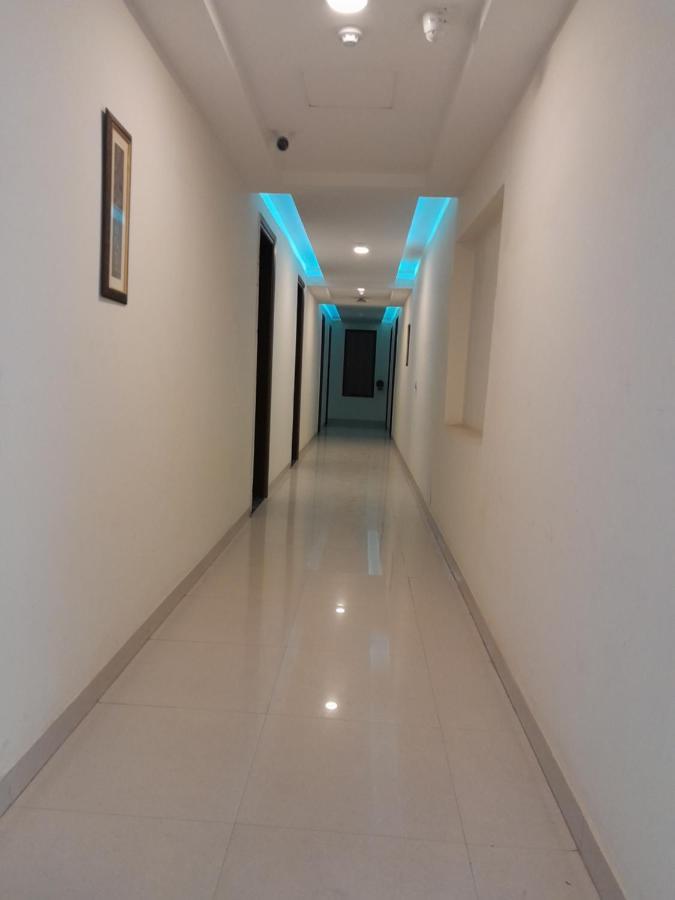 Hotel The Luxem - Behind Ibis Gurugram Gurgaon