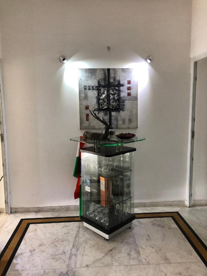 Apartment Ardee Heart Of Gurugram Security Comfort *