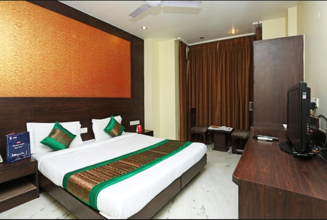 Platinum Sqs Key Gurgaon
