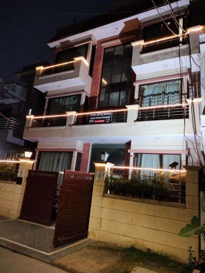 Platinum Sqs Key Gurgaon