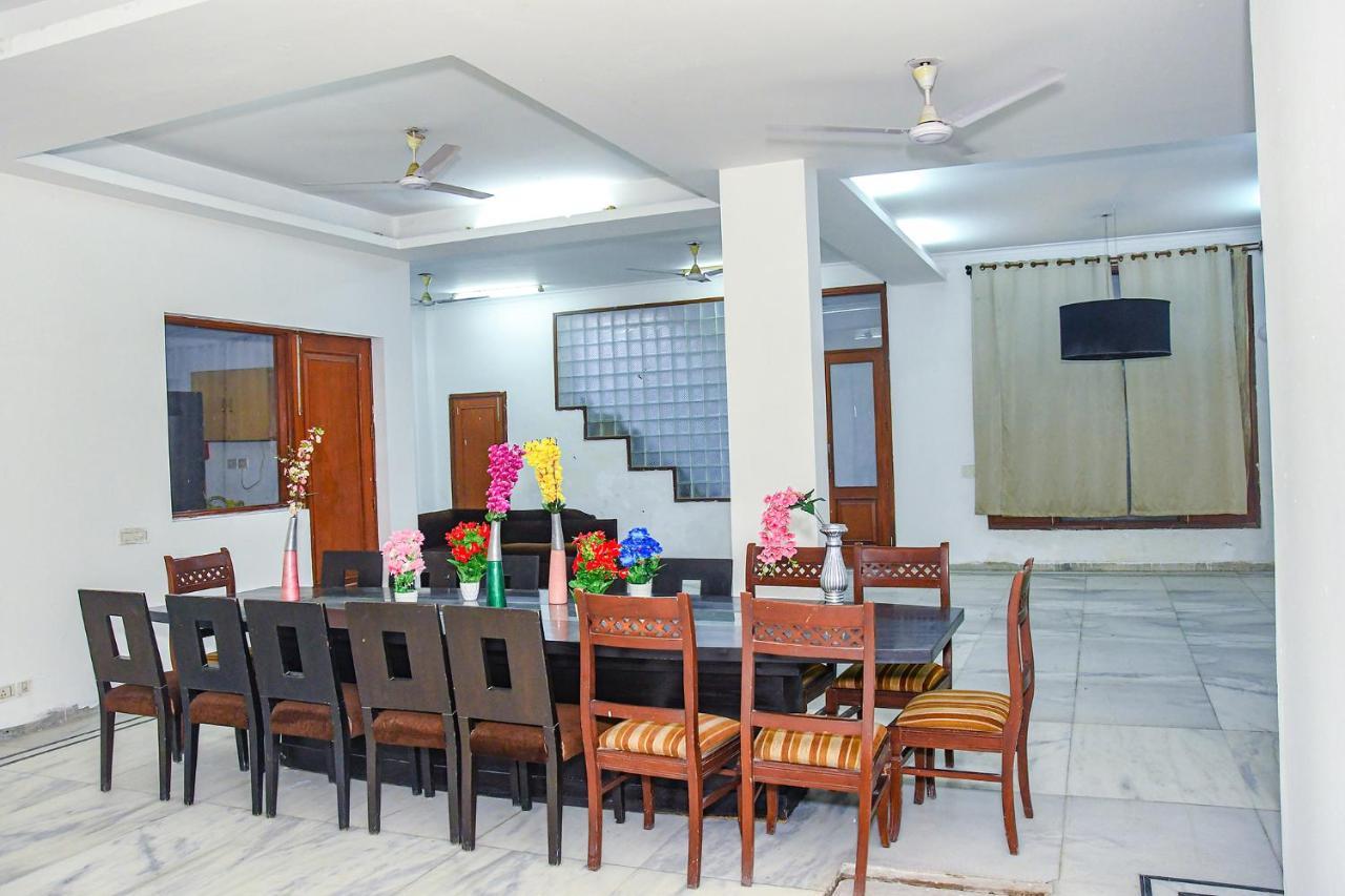 Hotel Fabhotel Premium Gurgaon