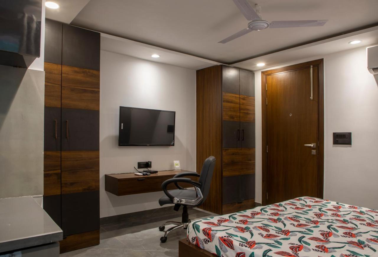 Perch Service Dlf Cyber Aparthotel