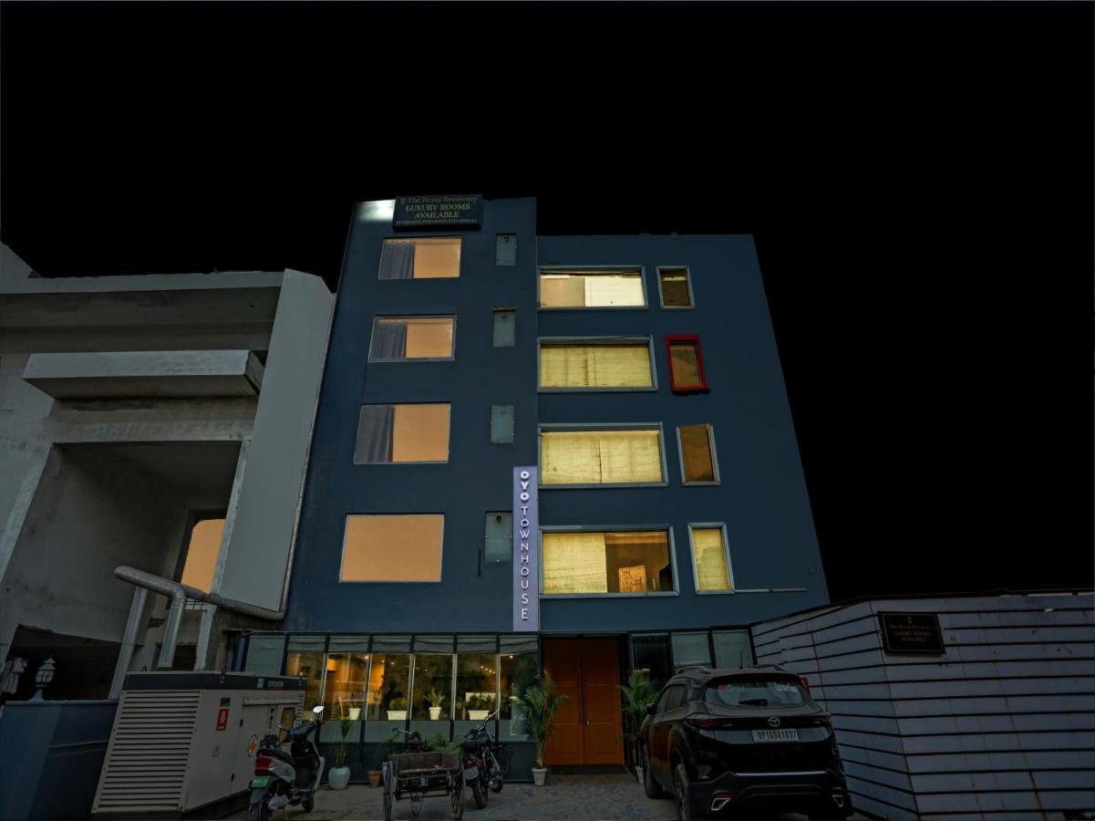 Townhouse 1138 Arena Heritage Hotel 3*