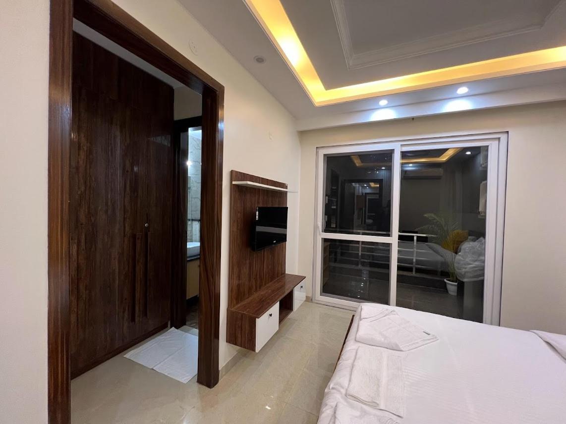 Lime Tree Two Bhk Service Golf Course Road
