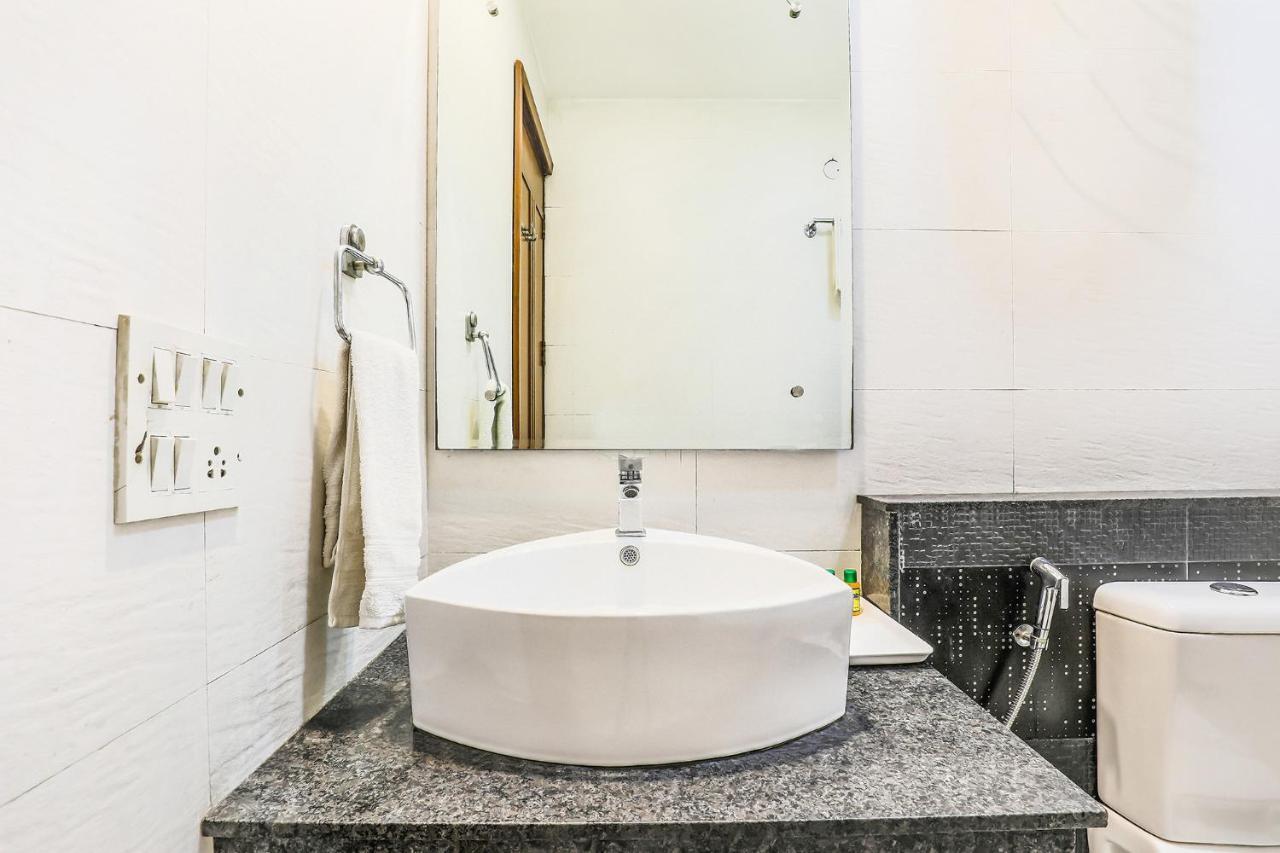 Fabhotel The Residency Dlf Galleria Hotel