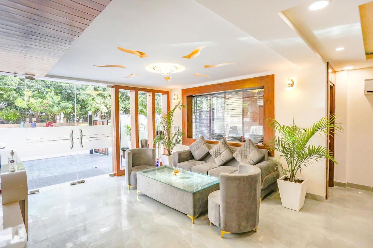 Fabhotel Golf Golf Course Road Hotel