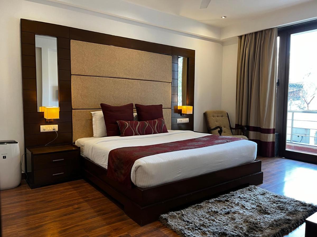 Yuhi Hotel 3*