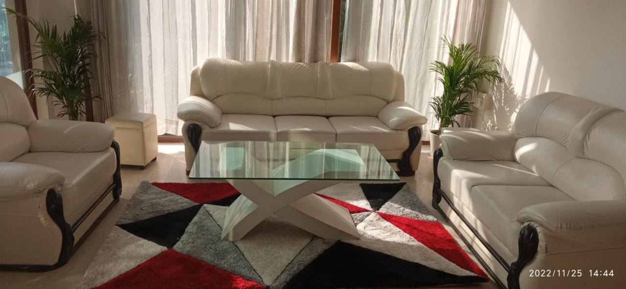 Homestay Super Luxury Near Iffco Metro Gurgaon