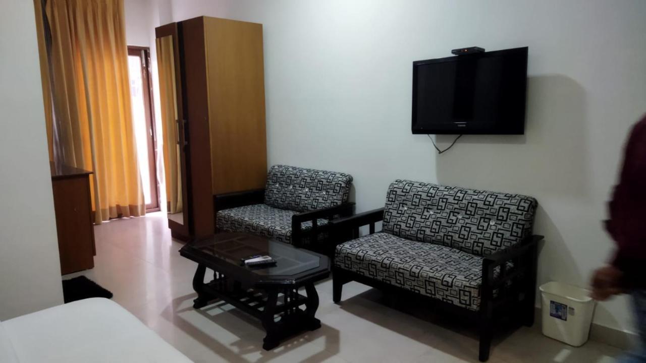 Homestay Super Luxury Near Iffco Metro Gurgaon