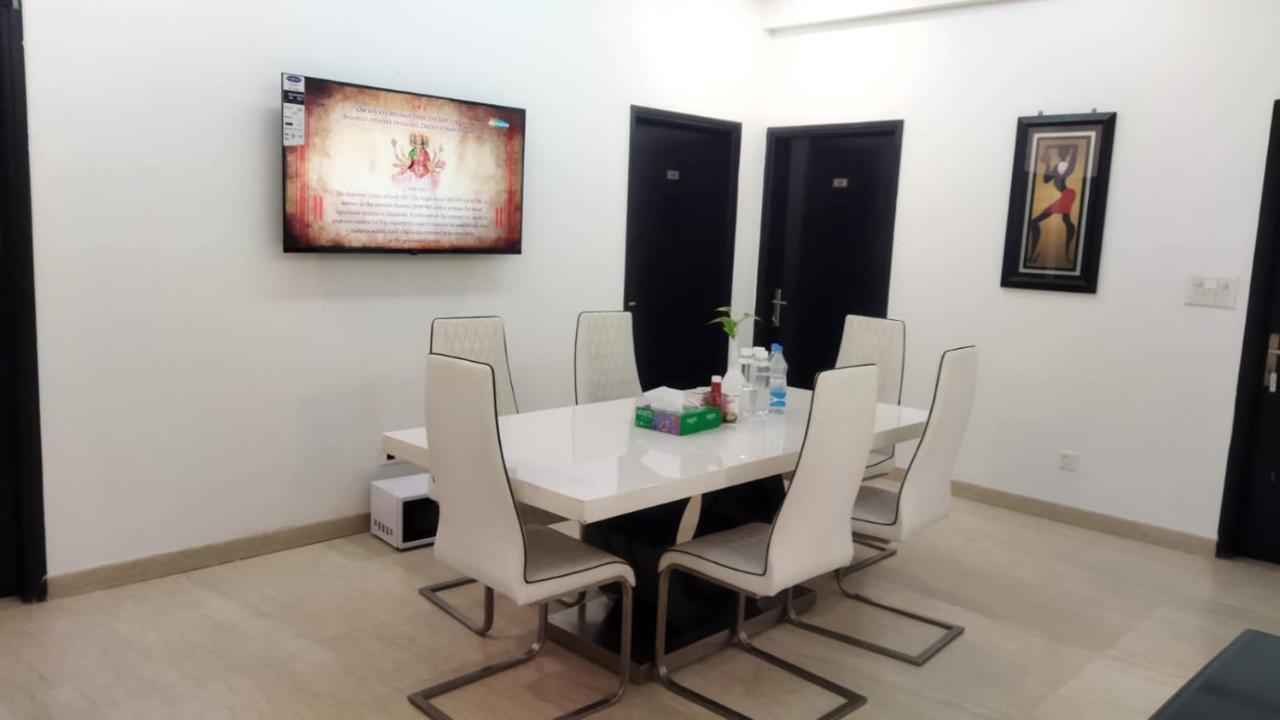 Homestay Super Luxury Near Iffco Metro *