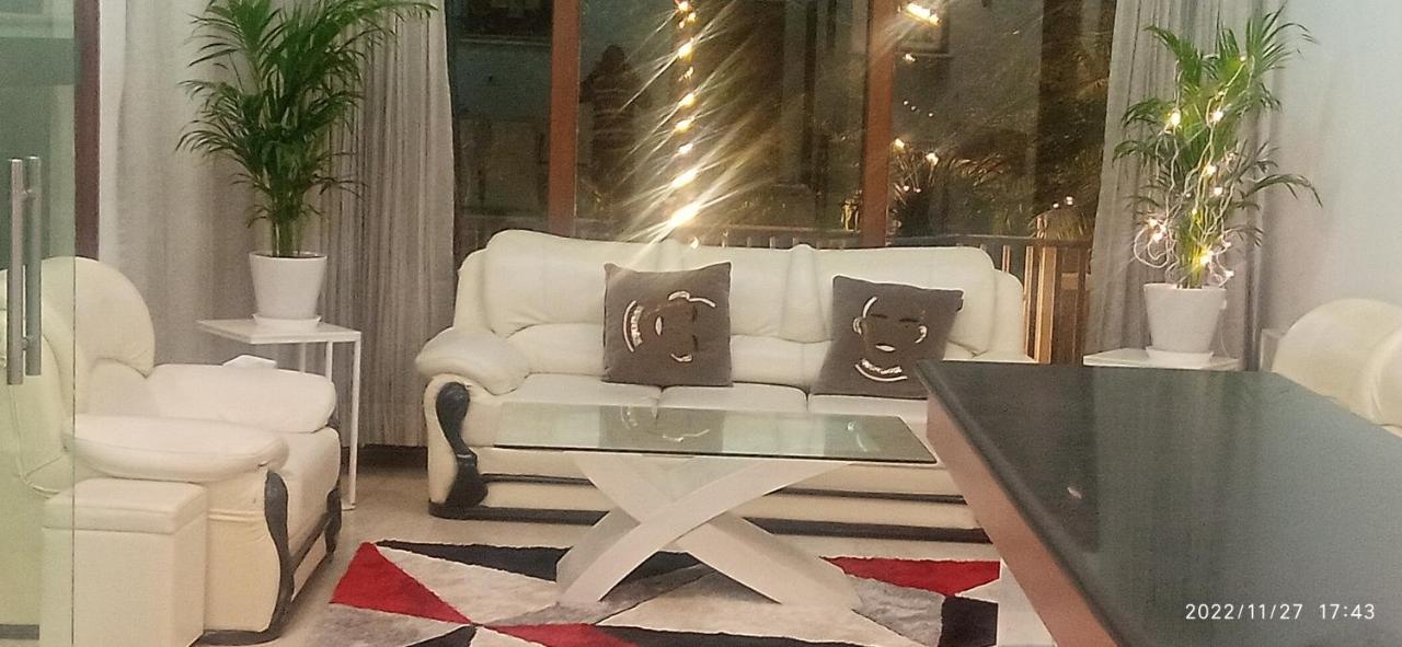 Homestay Super Luxury Near Iffco Metro