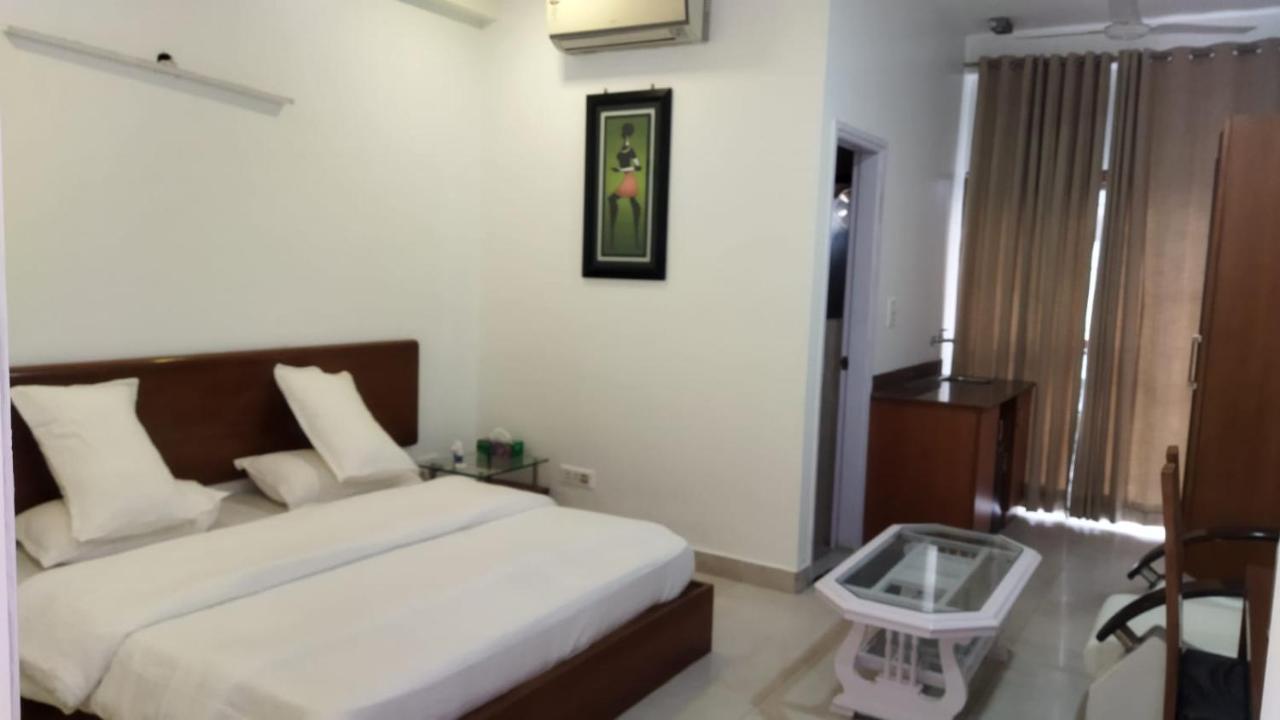 Super Luxury Near Iffco Metro *