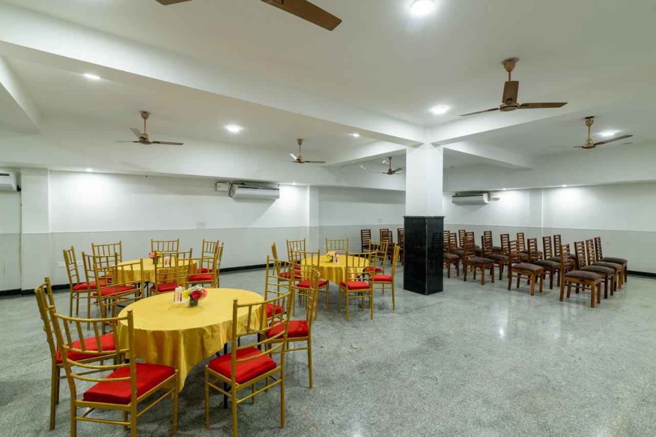 De Luxe Basai Road 3*
