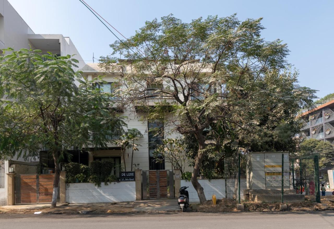 De Luxe Hotel 2*