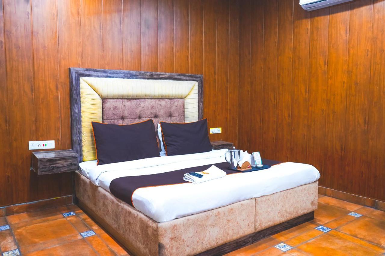 Mannat Regency Hotel