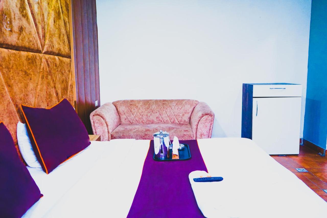 Mannat Regency Hotel Gurgaon