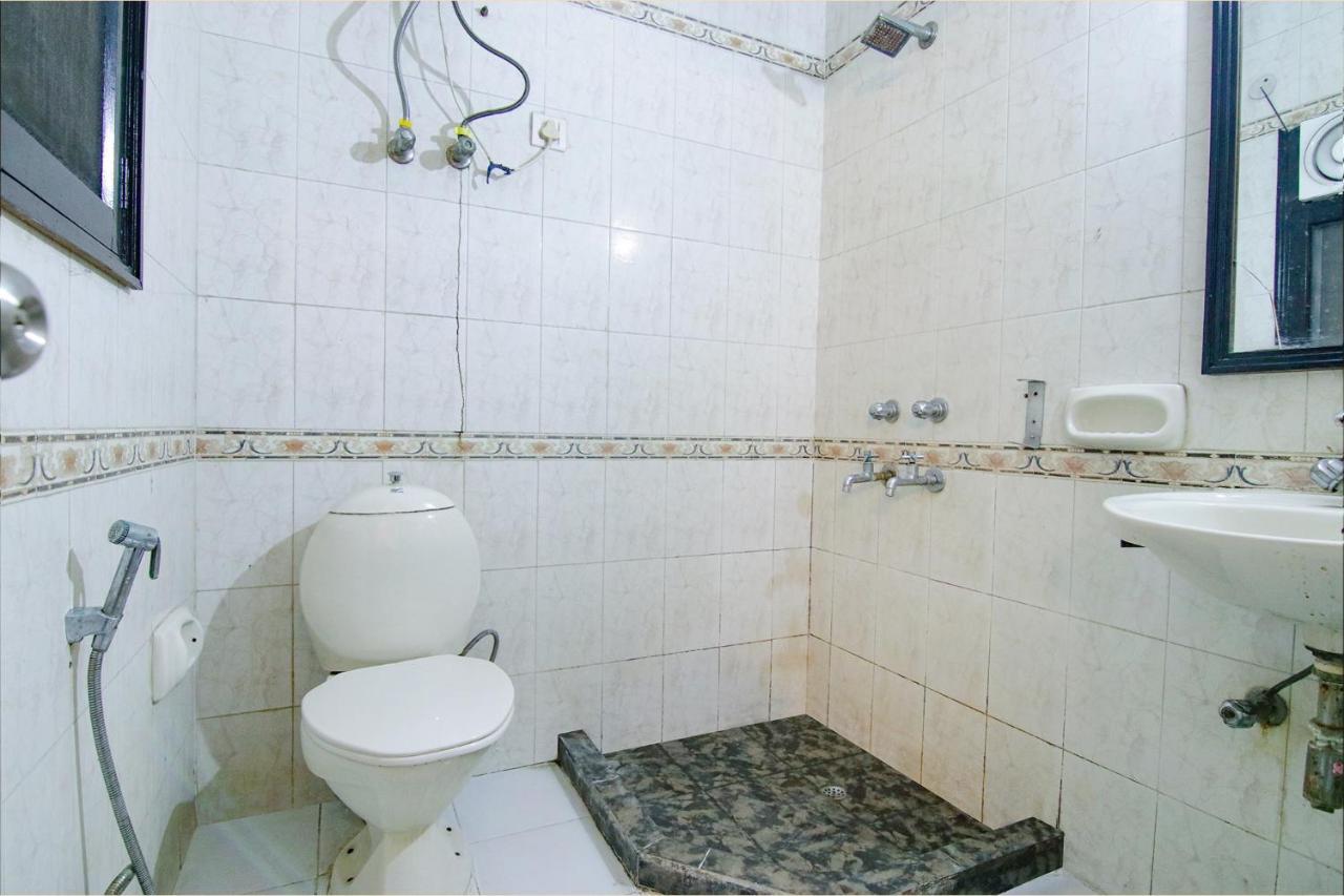 Fabhotel Singh Hotel