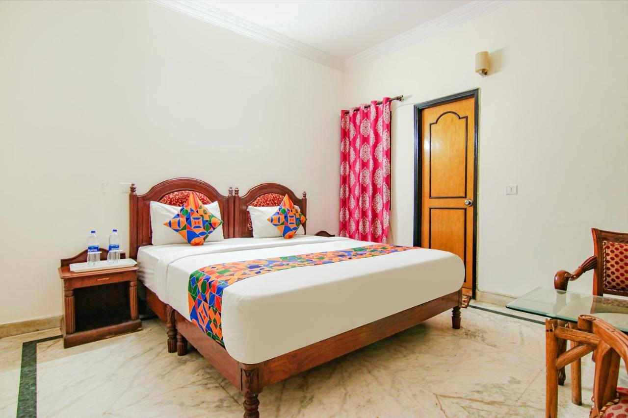 Hotel Fabhotel Singh 3*