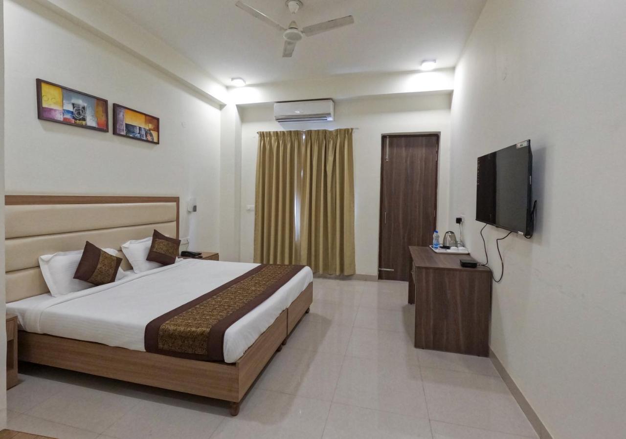 The Luxem - Behind Ibis Gurugram Hotel Gurgaon