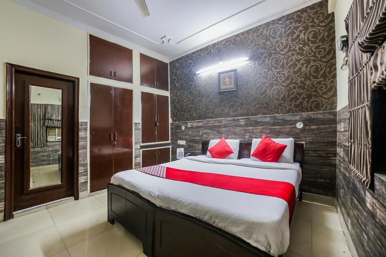 Oyo Downtown Near Leisure Valley Park Gurgaon