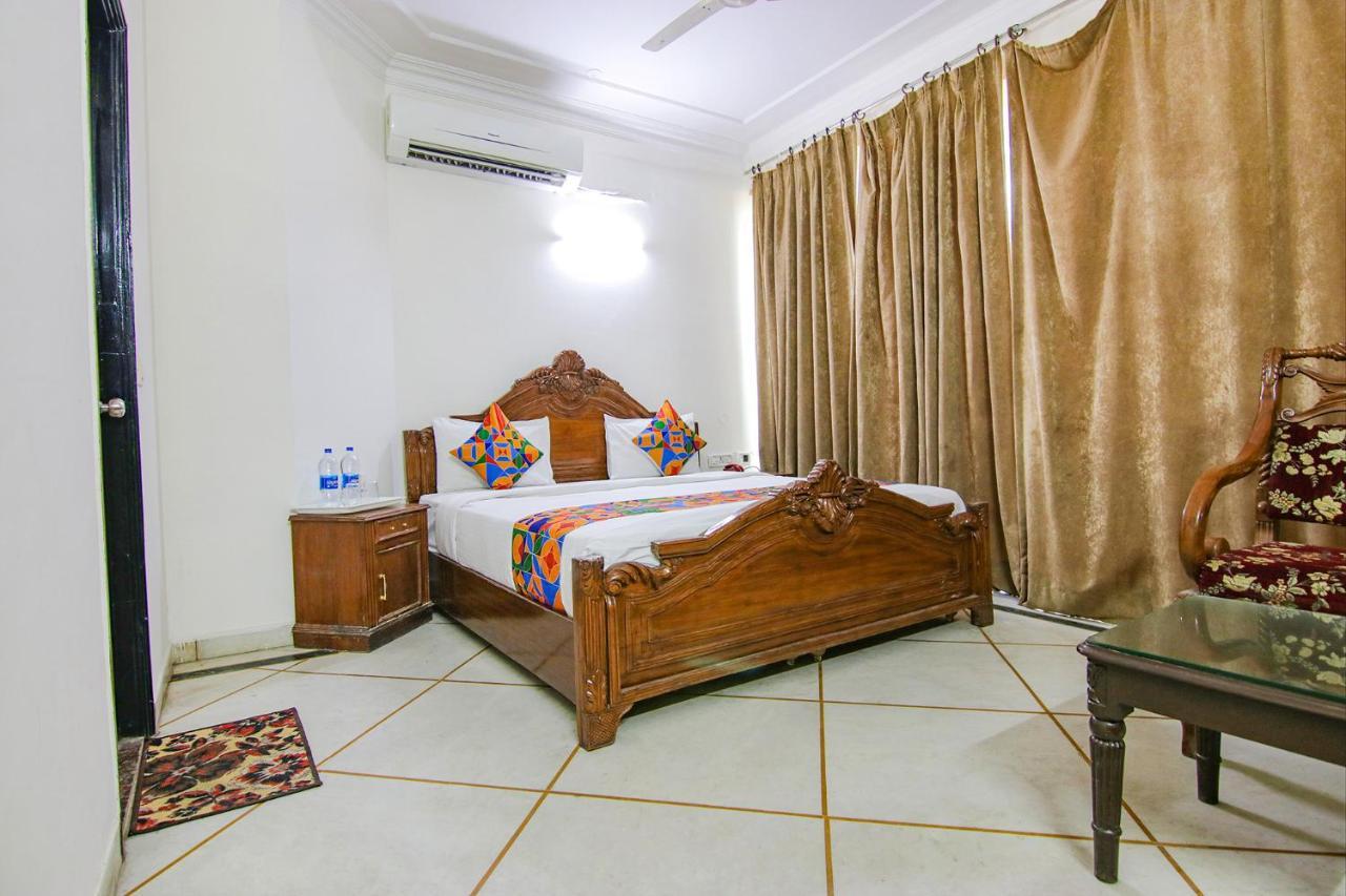 Fabhotel Singh Hotel Gurgaon